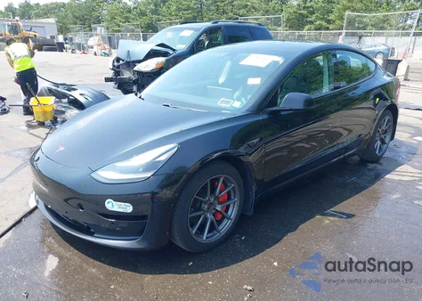 2021 Tesla Model 3 Long Range Dual Motor All-Wheel Drive z USA, uszkodzony, nr VIN 5YJ3E1EB3MF019731
